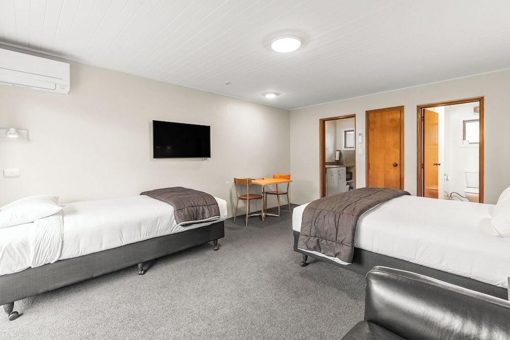 ASURE Brookvale Motel Superior Studio 4