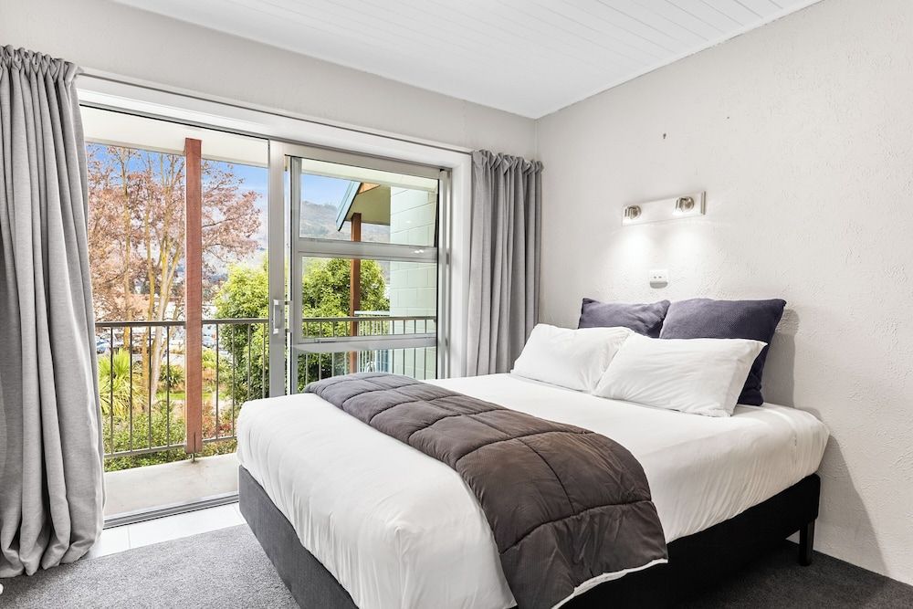 ASURE Brookvale Motel Family 1 Bedroom Apartment 2