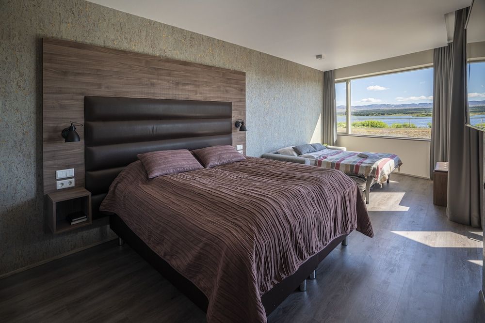 Hotel Kriunes - A city hotel by the lake Family Quadruple Room, Lake View 4