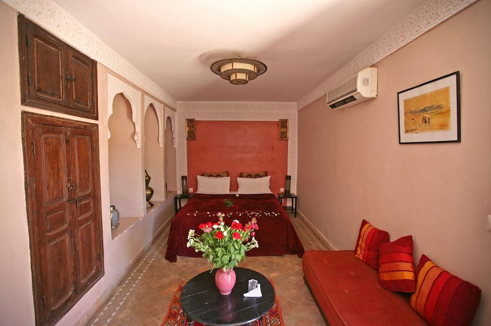Riad Fabiola et Spa By La Siredrah