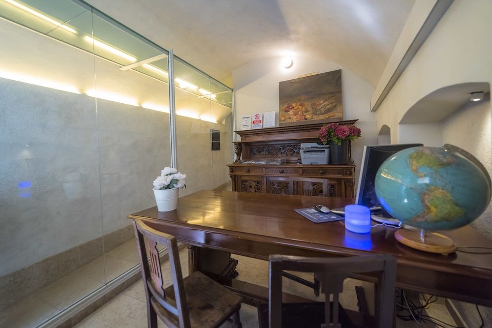 Check-in Check-out Kiosk