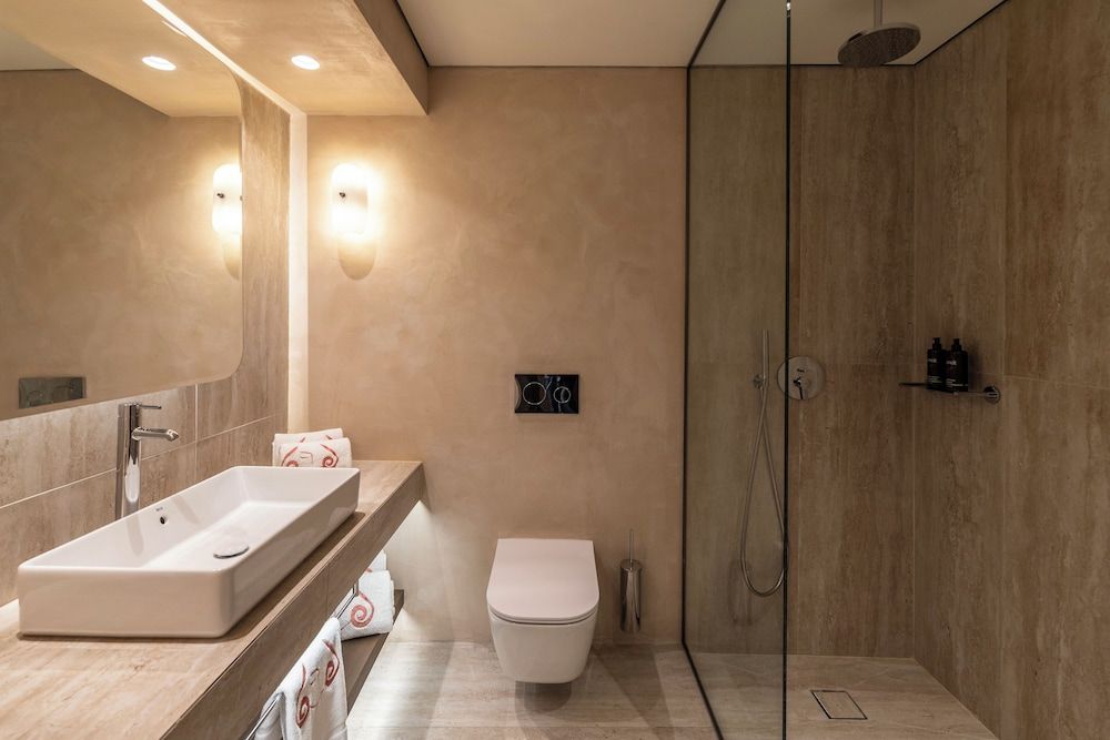Deluxe Double Room (Inland View with partition)