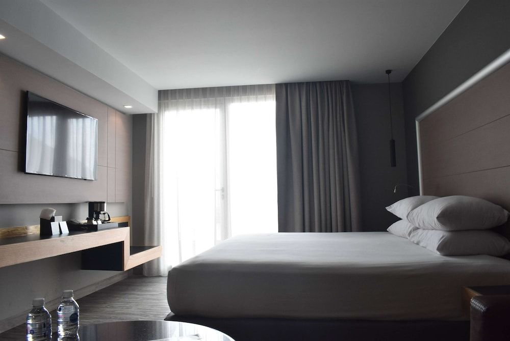 undefined Ramada by Wyndham Mexico City Santa Fe 8