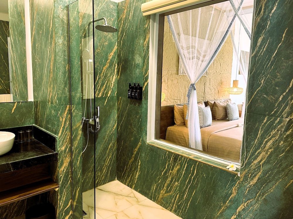 Reef & Beach Resort Ocean Front Room 2