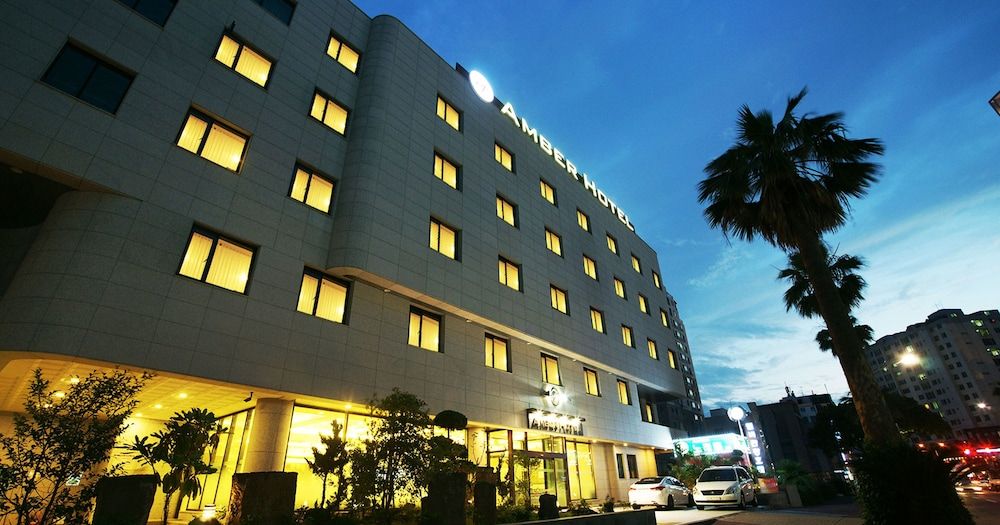undefined L&L Jeju Hotel 4