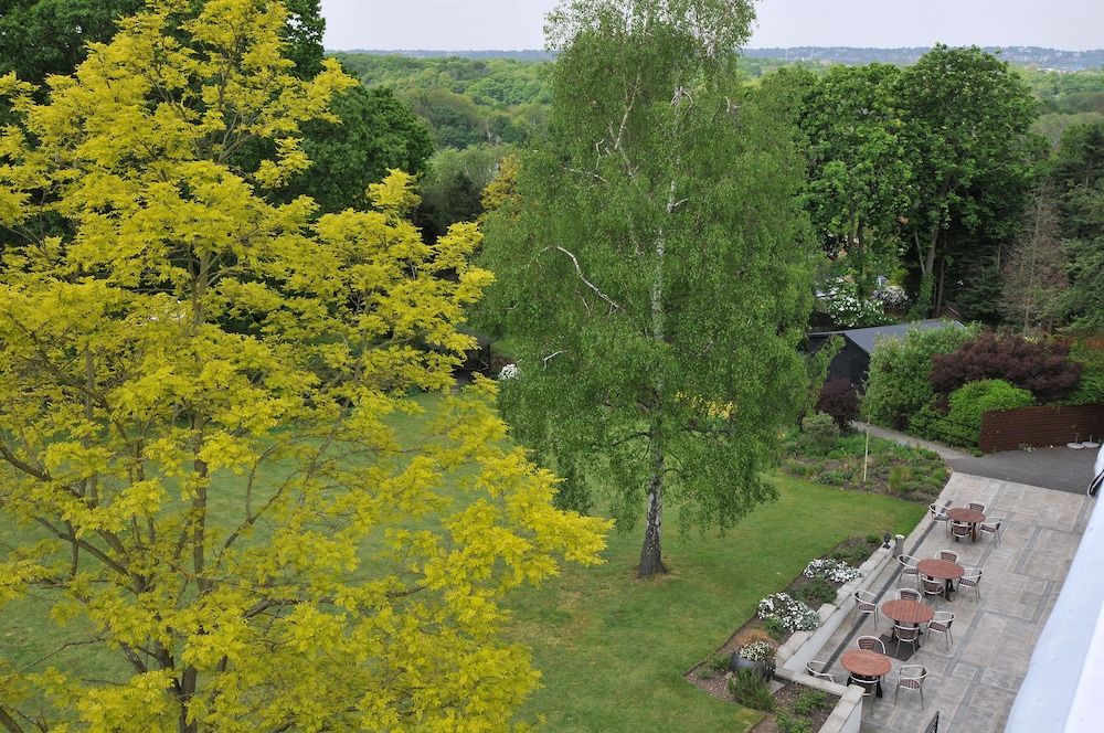 The Bromley Court Hotel Deluxe Garden Double Room 6