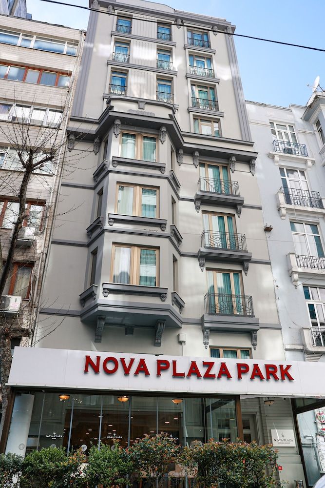 undefined Nova Plaza Park Hotel 2