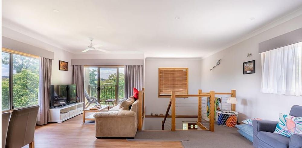 Amble Over Suite