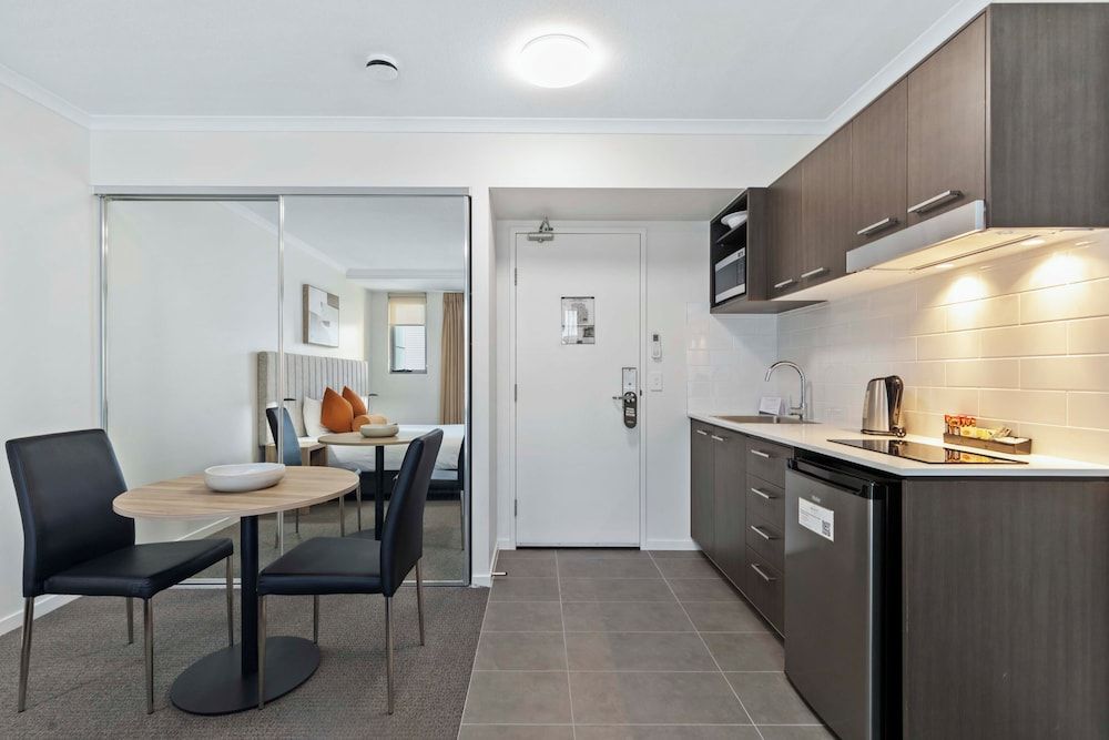 Quest Chermside Studio 7