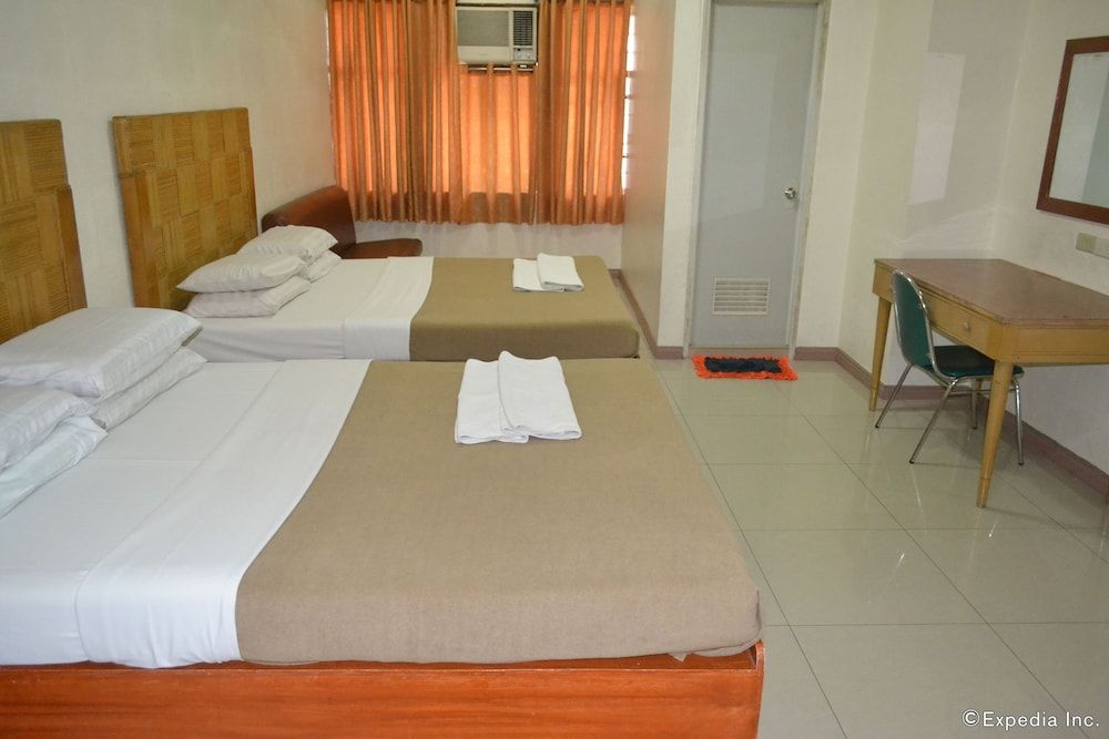 Cebuview Tourist Inn Family Room (Deluxe) 3