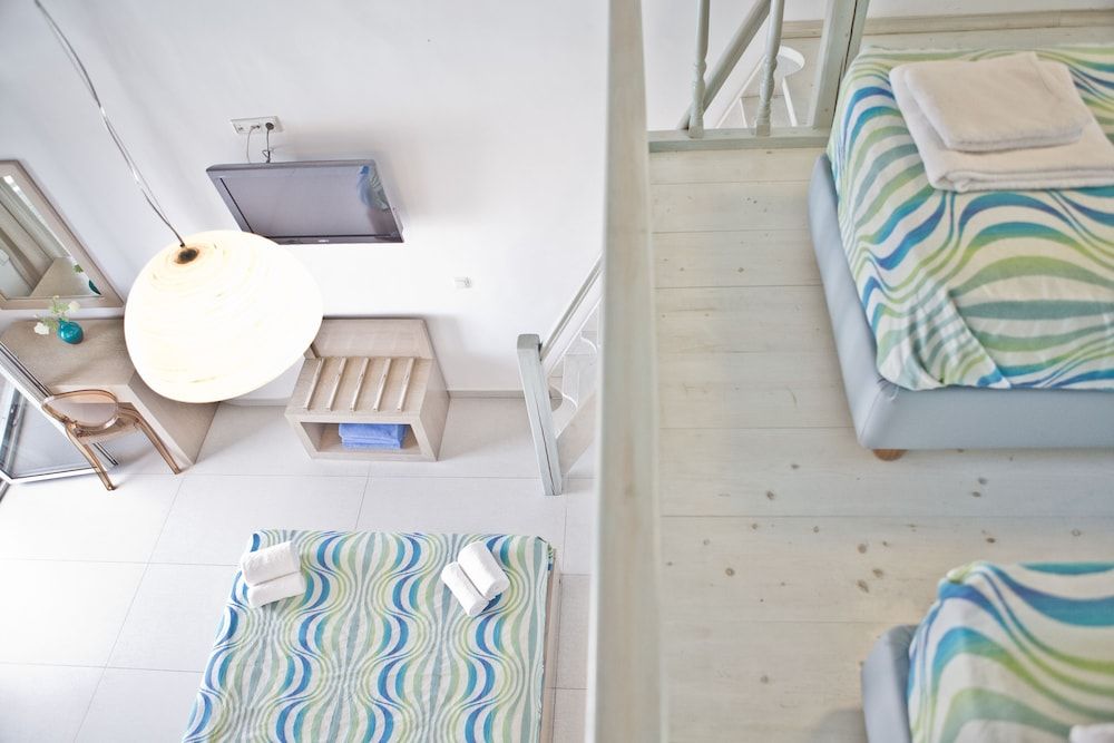 Niriides Homes & Villas Studio (Split Level) 17