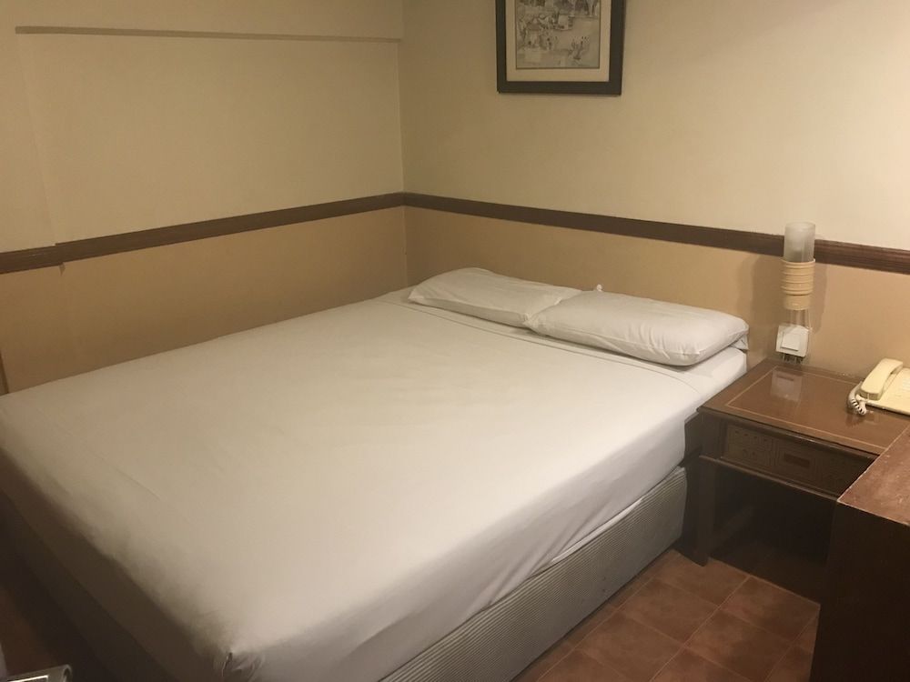 undefined Four Chain View Hotel 8