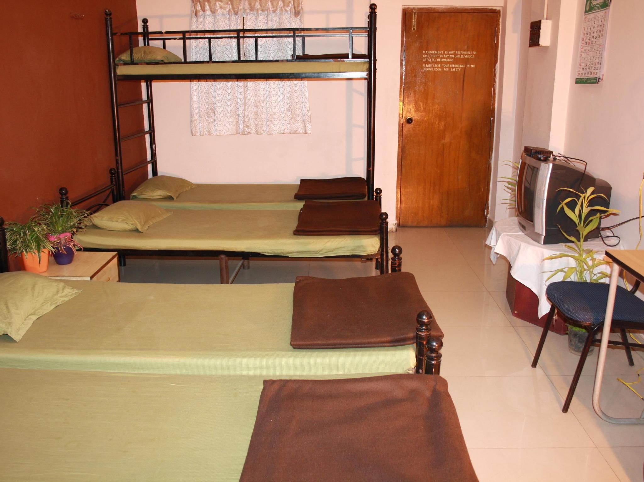 Minerva Residency - Hostel Family Room 2