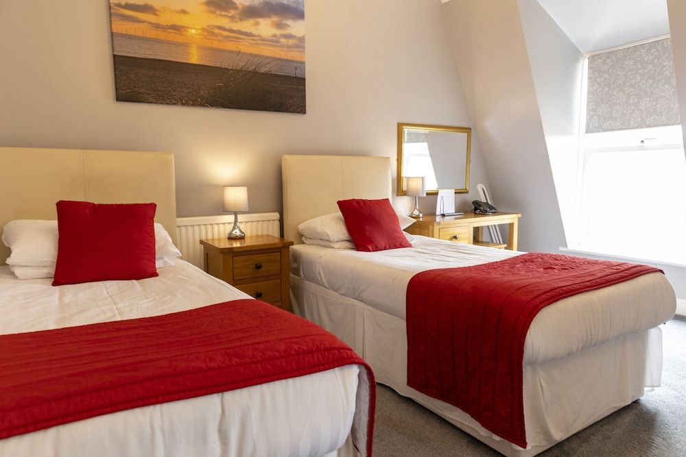 Furzedown Hotel Twin Room, Ensuite 2