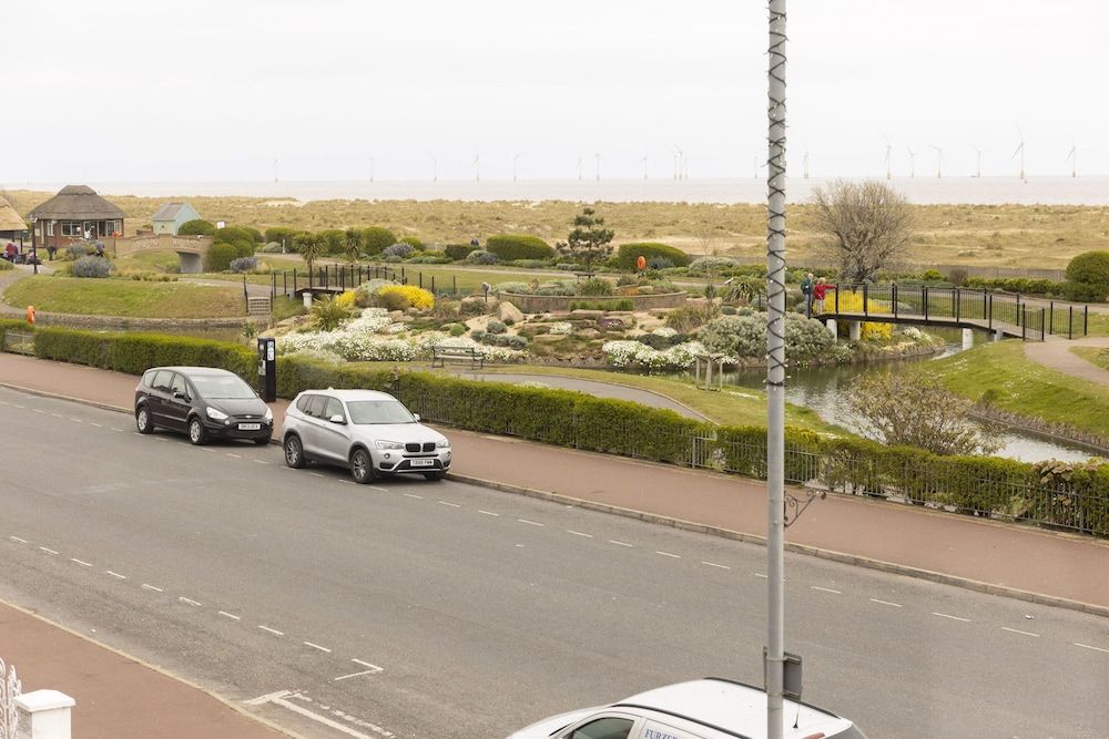 Furzedown Hotel Premium Twin Room, Ensuite, Sea View 4