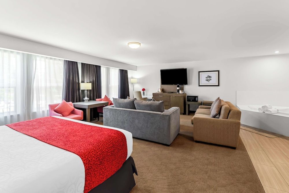 Best Western Cowichan Valley Inn Standard Room, 1 King Bed, Non Smoking, Jetted Tub (Larger Room)