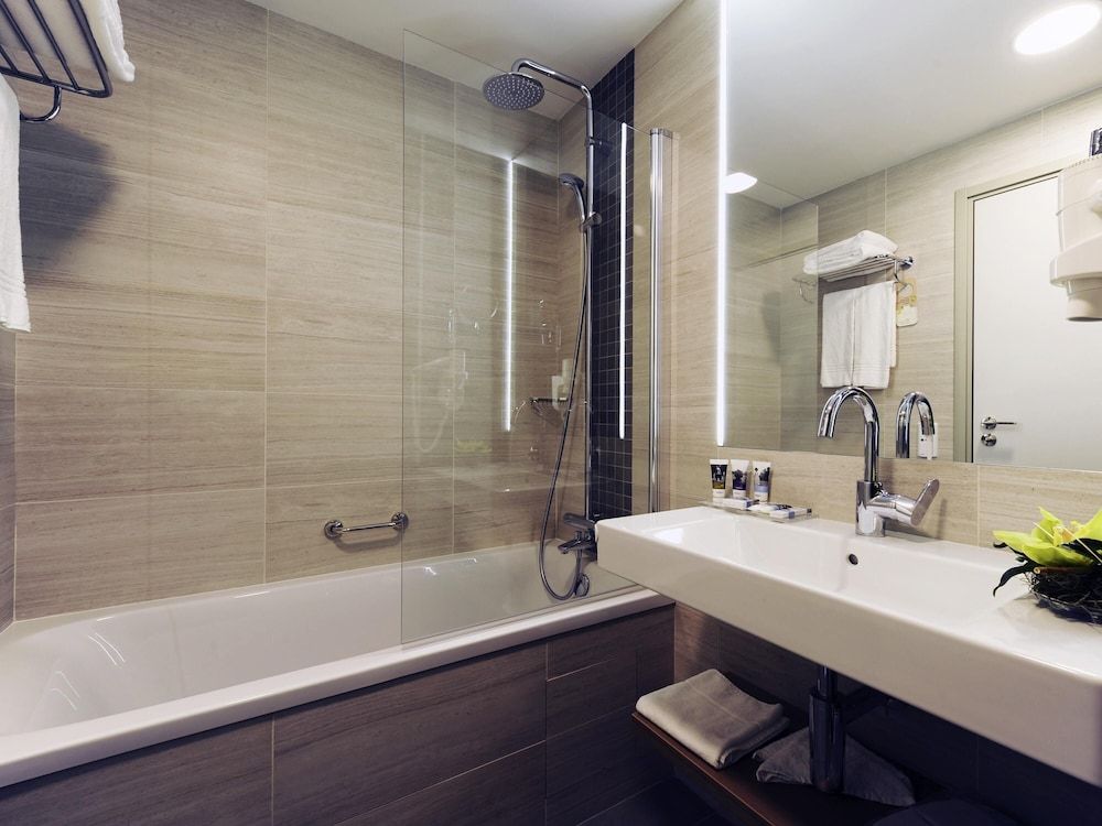 Mercure Bucharest City Center Superior Room, 1 Double Bed 9