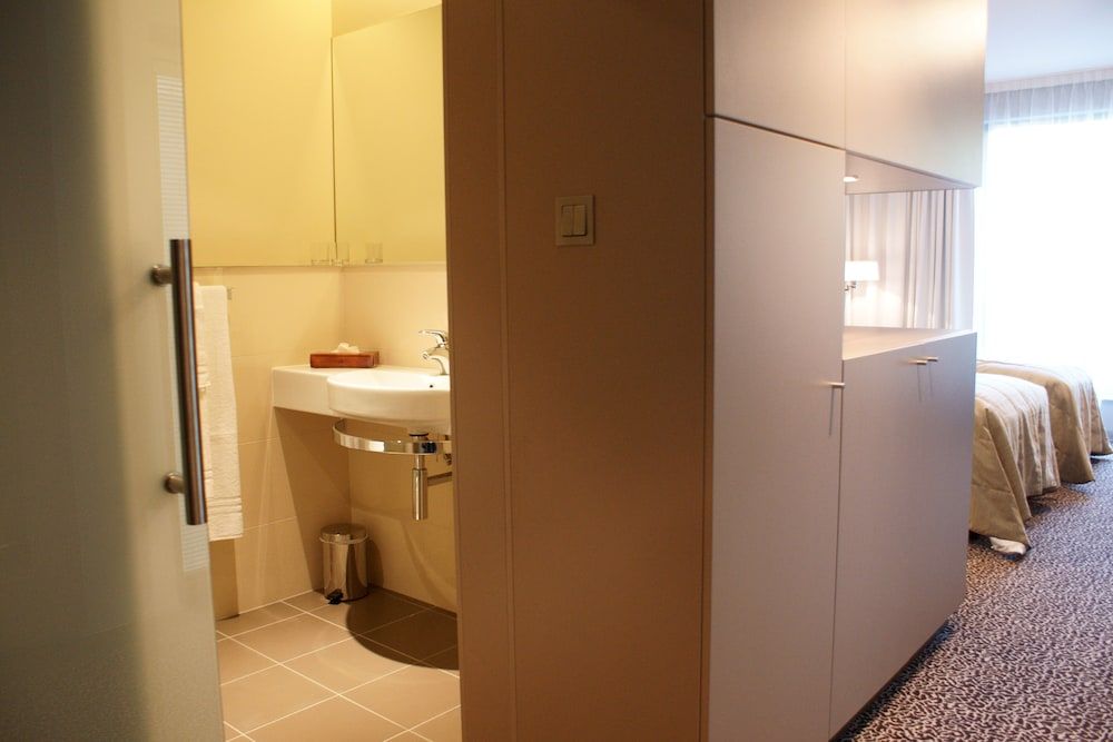 Hotel Avance Business Double or Twin Room, 2 Twin Beds 8