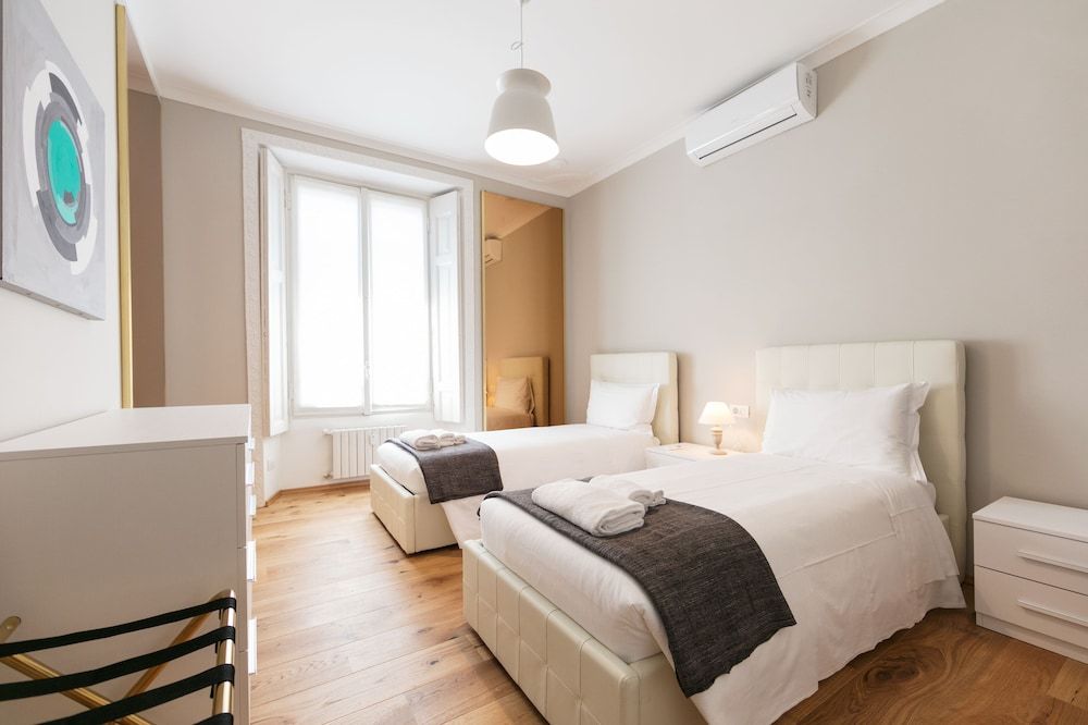 Family Apartment, 3 Bedrooms, Kitchen (Address Via Plinio 5)