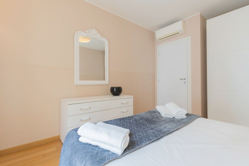 Deluxe Apartment, 1 Bedroom (Due - Address Via Ercole Oldofredi 7)
