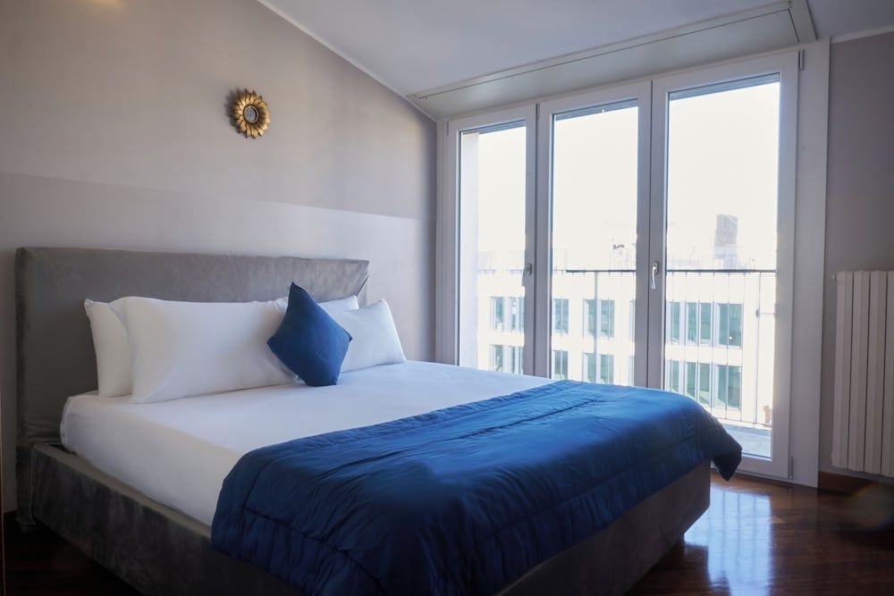 Apartment 2 bedrooms (Viale Regina Giovanna 30)