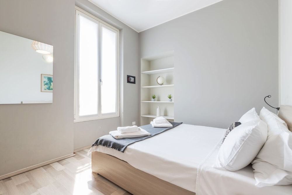 Luxury Apartment, 2 Bedrooms, 2 Bathrooms (Corso Buenos Aires, 65)