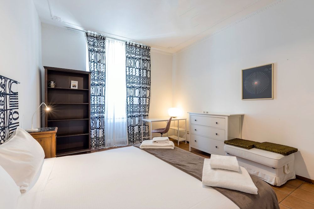 Comfort Apartment (Address Via Copernico 49)