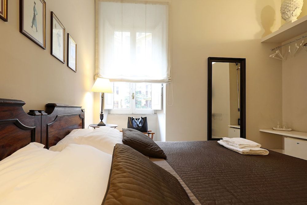 Residenza Mazzini Double Room 9