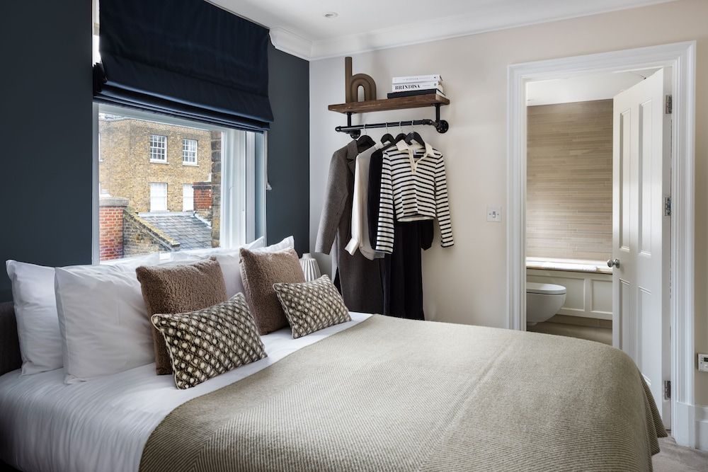 undefined Native Mayfair 10