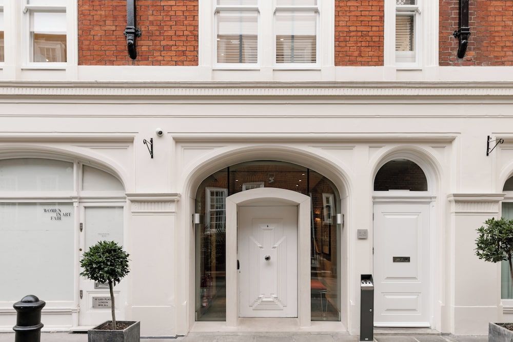 undefined Native Mayfair 7