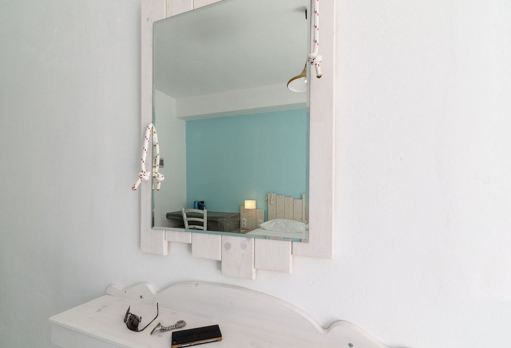 Iris Boutique Hotel Economy Room (Semi Basement) 6