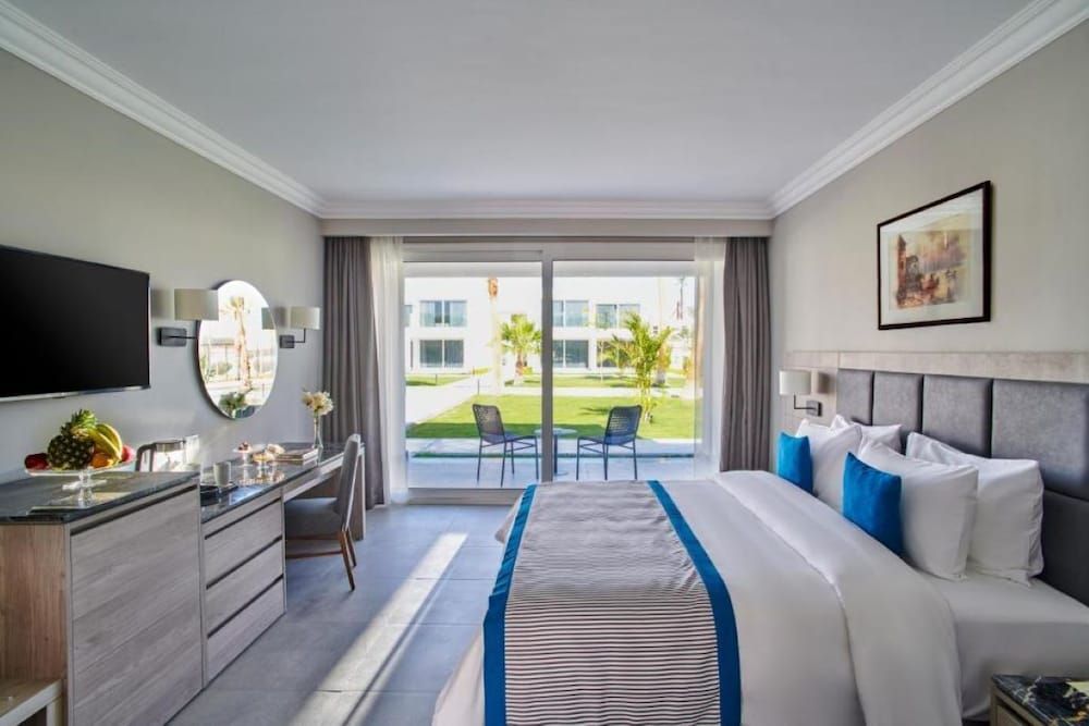 Deluxe Preferred Front Area
