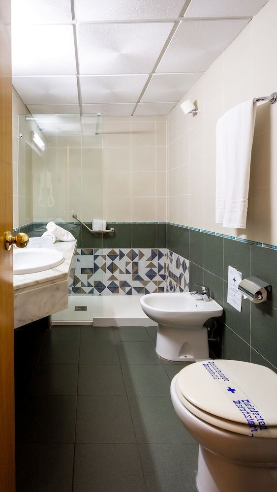 Hotel Zeus Double Room 10