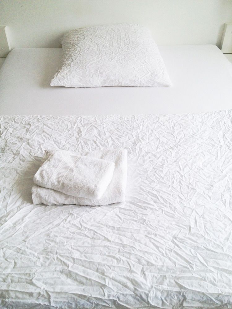 Business Hostel Wiesbaden ONE Double Room with shared toilet 2