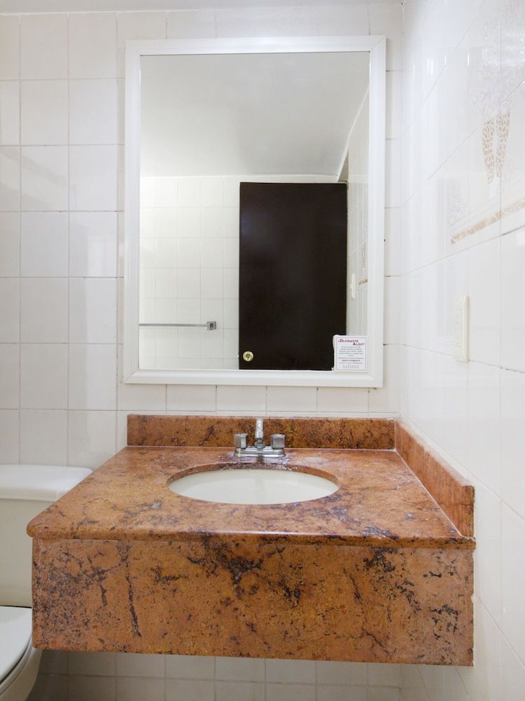 Hotel La Fuente, Saltillo Standard Room, 2 Double Beds 7