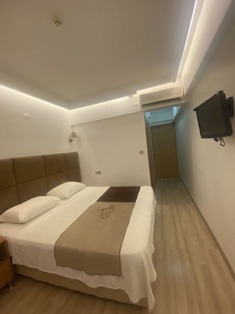 undefined Hotel Davos 9