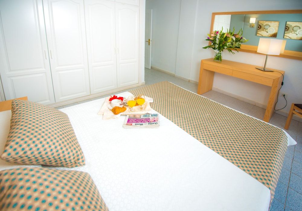 2 Bedroom Apartment (5)