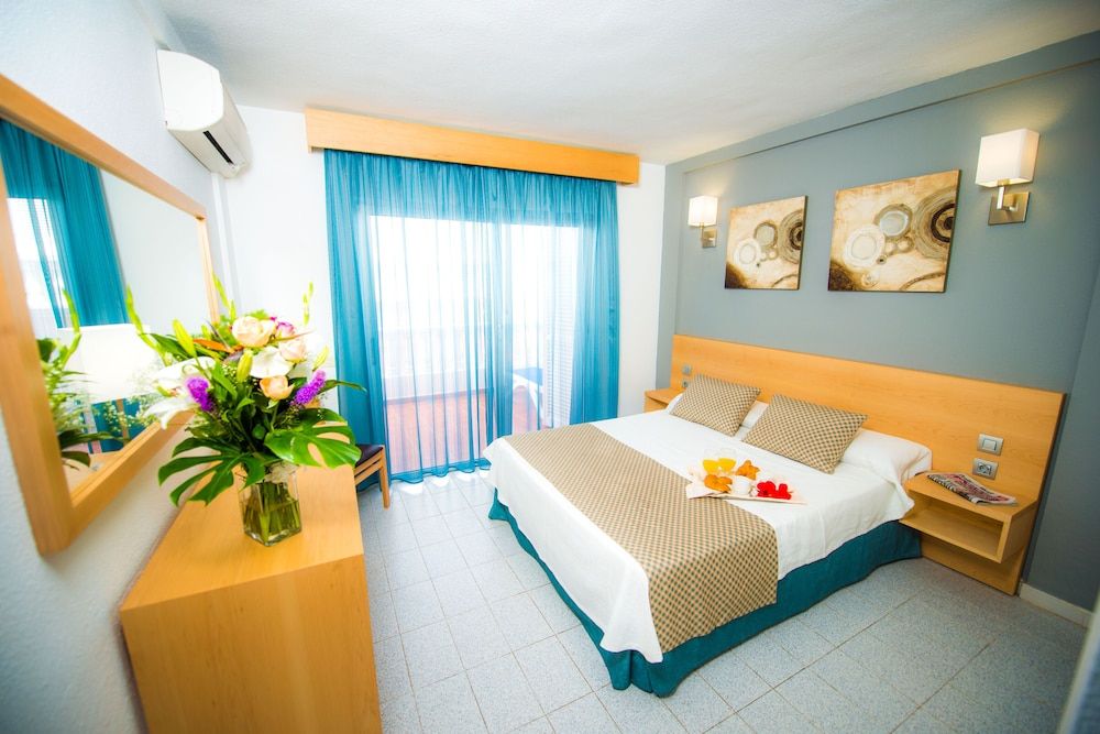 2 Bedroom Apartment (5)