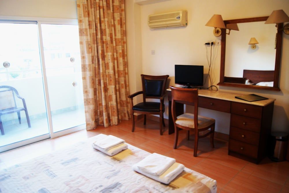 Double or 1 Twin Room, Balcony