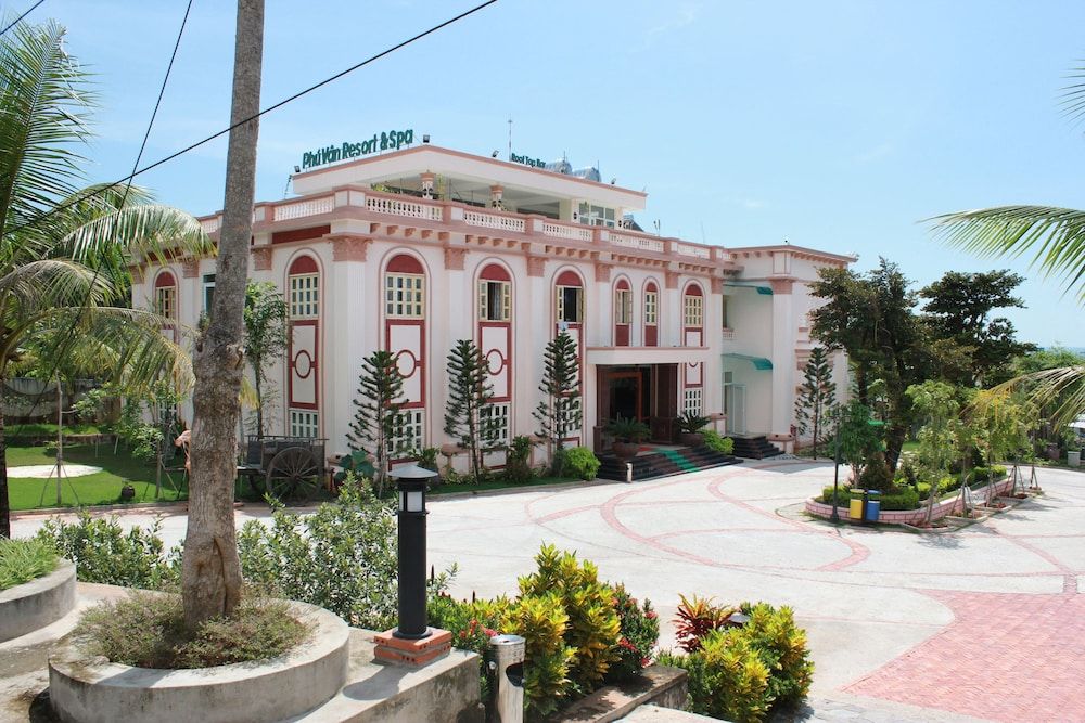 Phu Van Resort & Spa