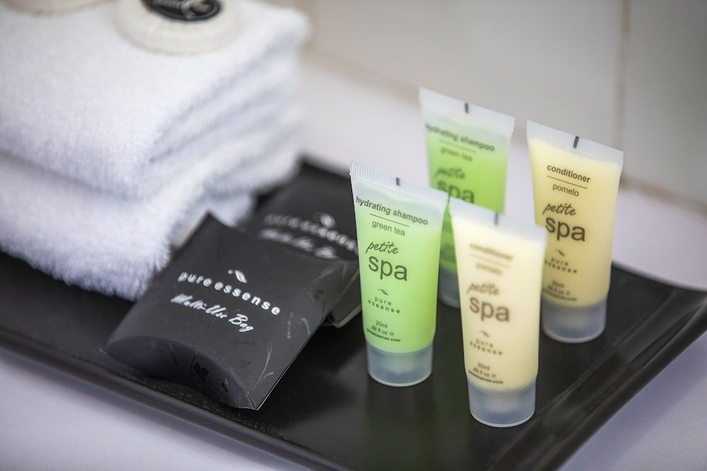 The Mulgrave Motel Queen Room 4