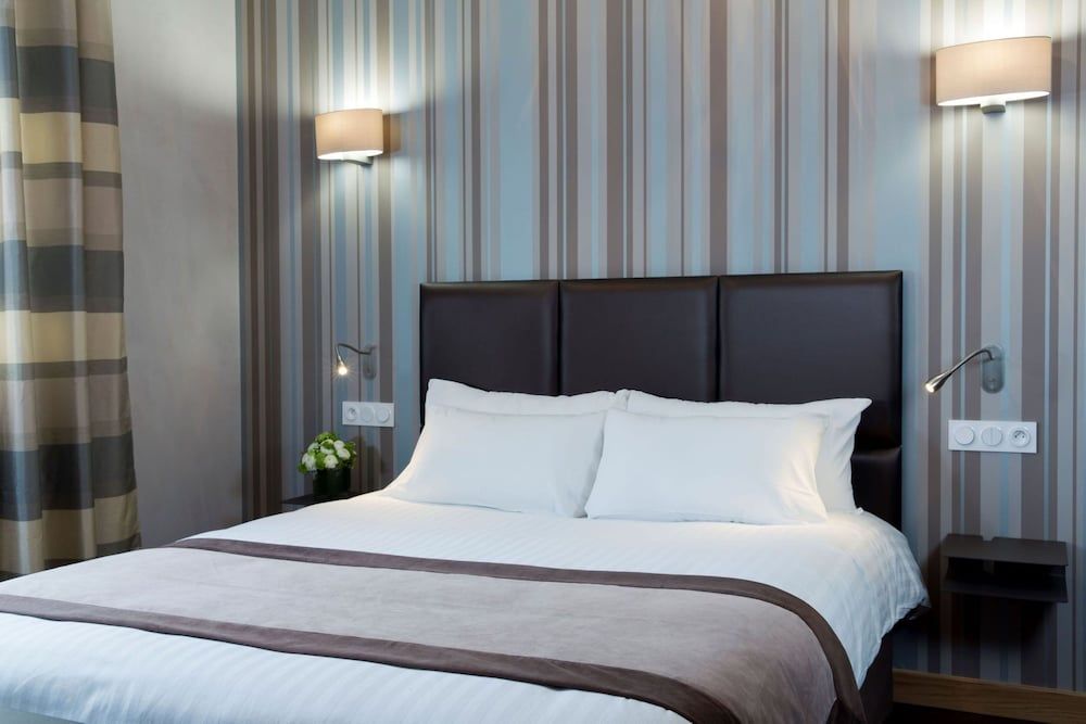 Hôtel d'Orléans Comfort Room 9