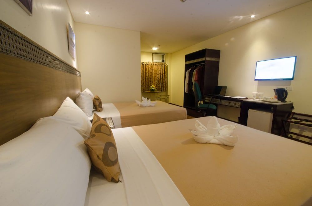 Fersal Hotel Puerto Princesa Deluxe Room, 2 Twin Beds 5