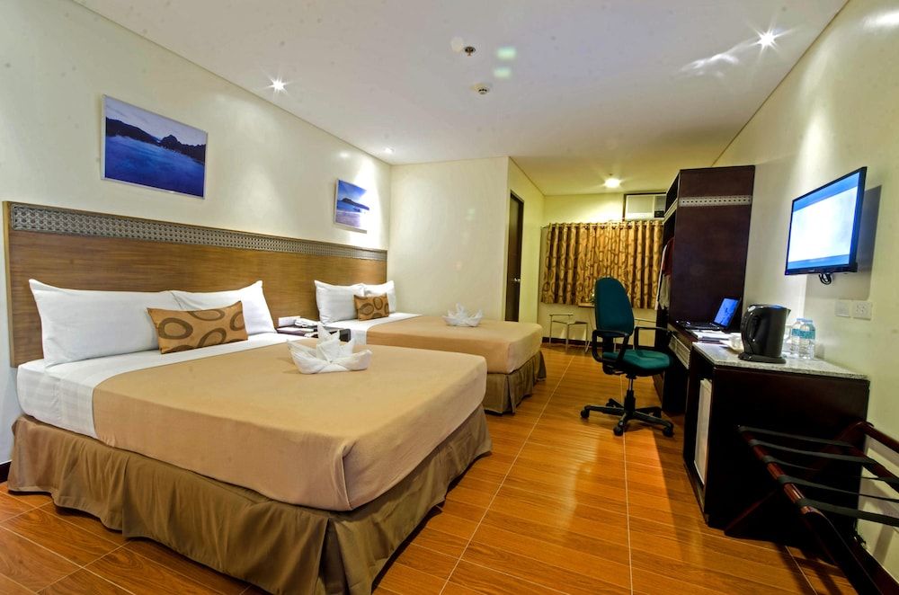 Fersal Hotel Puerto Princesa Deluxe Room, 2 Twin Beds 3