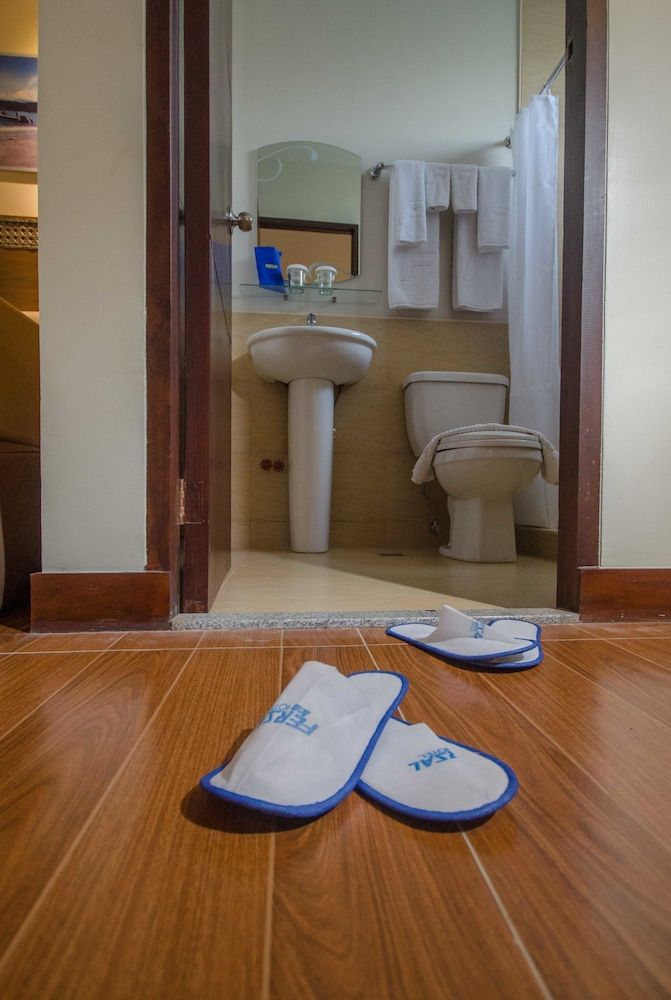 Fersal Hotel Puerto Princesa Deluxe Room, 1 Queen Bed 4