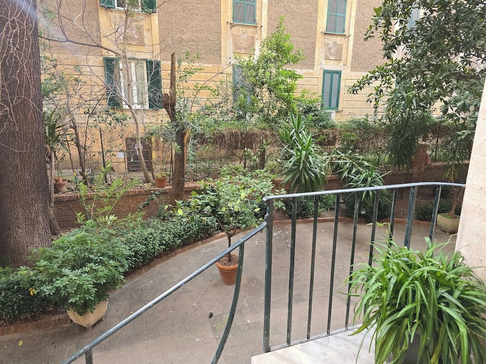 undefined Gardenia Suite 8