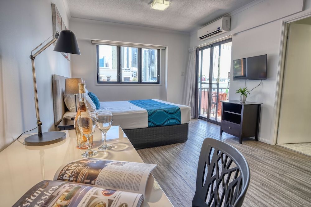 Central Brunswick Apartment Hotel Studio 6