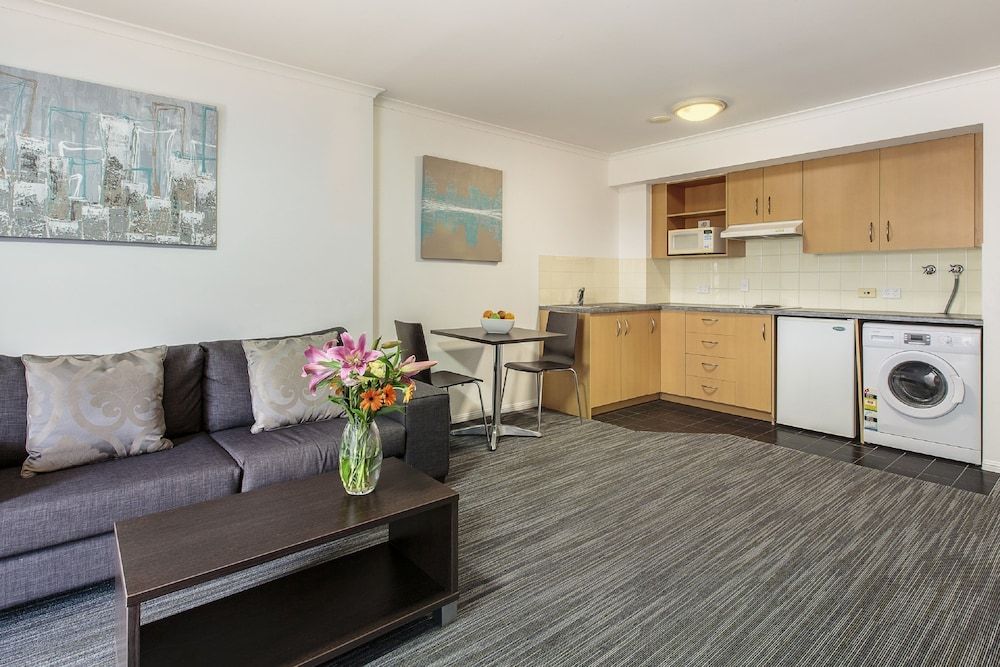 Central Brunswick Apartment Hotel One Bedroom Apartment 12