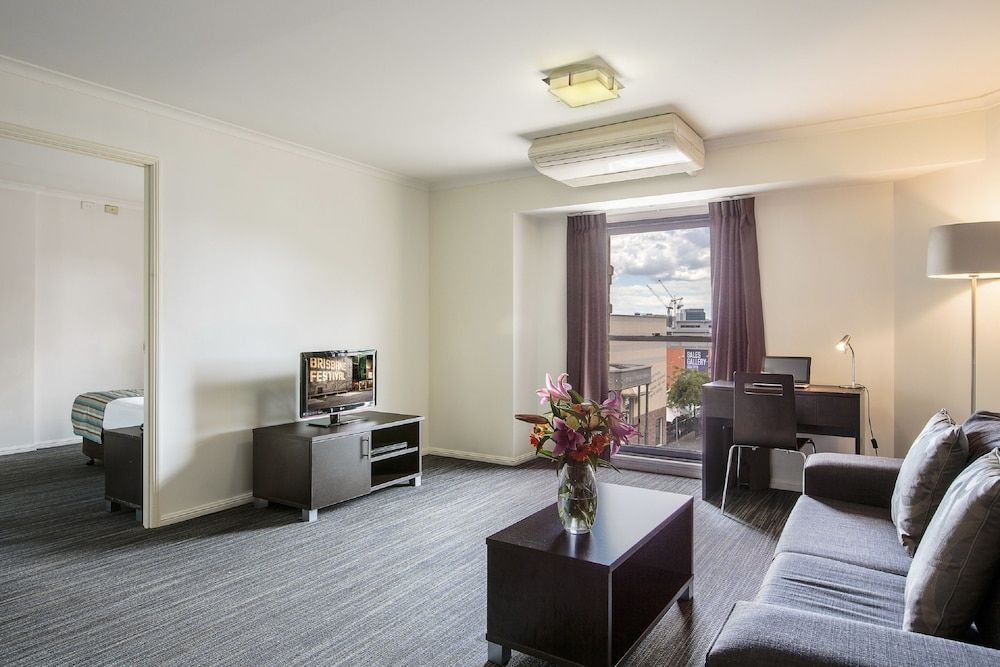 Central Brunswick Apartment Hotel One Bedroom Apartment 13