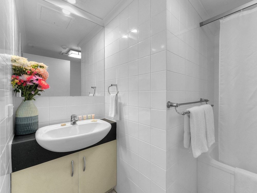 Central Brunswick Apartment Hotel Studio 15